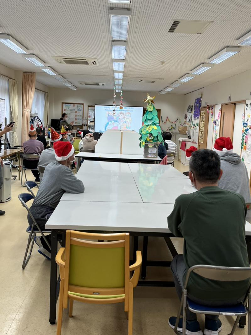 �ߌ���A�{�E�����O��������A�J���I�P���y���݂Ȃ���P�[�L��W���[�X��H�ׂ���A�C�x���g���肾������ł���(^^)