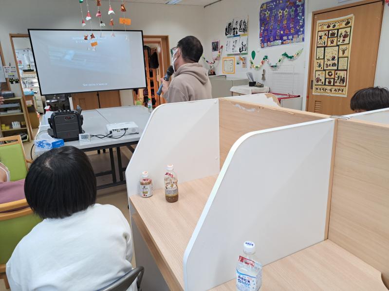 �ߌ���A�{�E�����O��������A�J���I�P���y���݂Ȃ���P�[�L��W���[�X��H�ׂ���A�C�x���g���肾������ł���(^^)